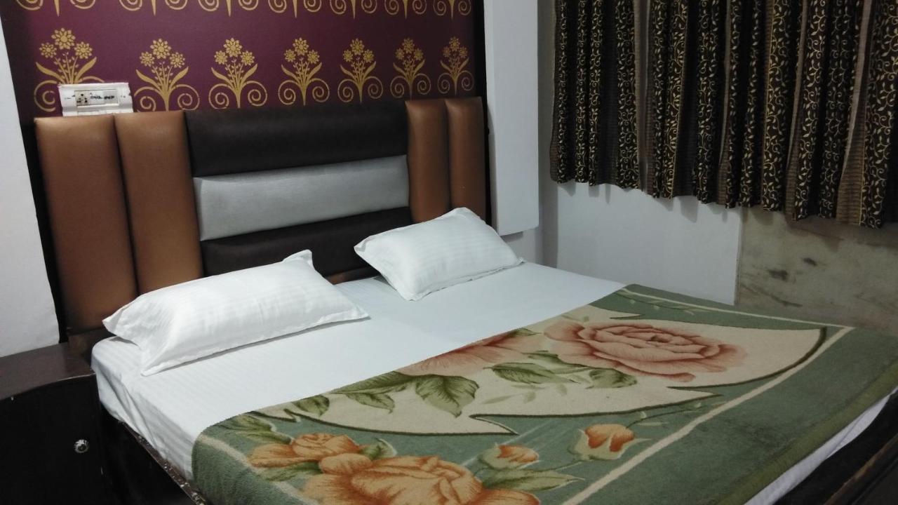 Hotel Euro International New Delhi Ngoại thất bức ảnh